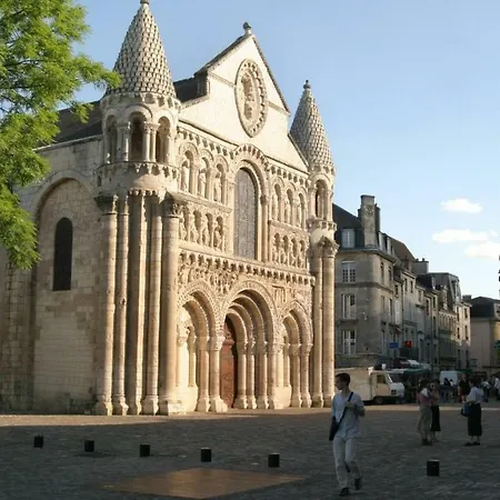 Centre Ville Tout Confort * Пуатье
